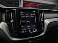 Volvo XC60 T8 Twin Engine AWD R-Design|PANO|TREK|H&K|360 Zwart - thumbnail 23