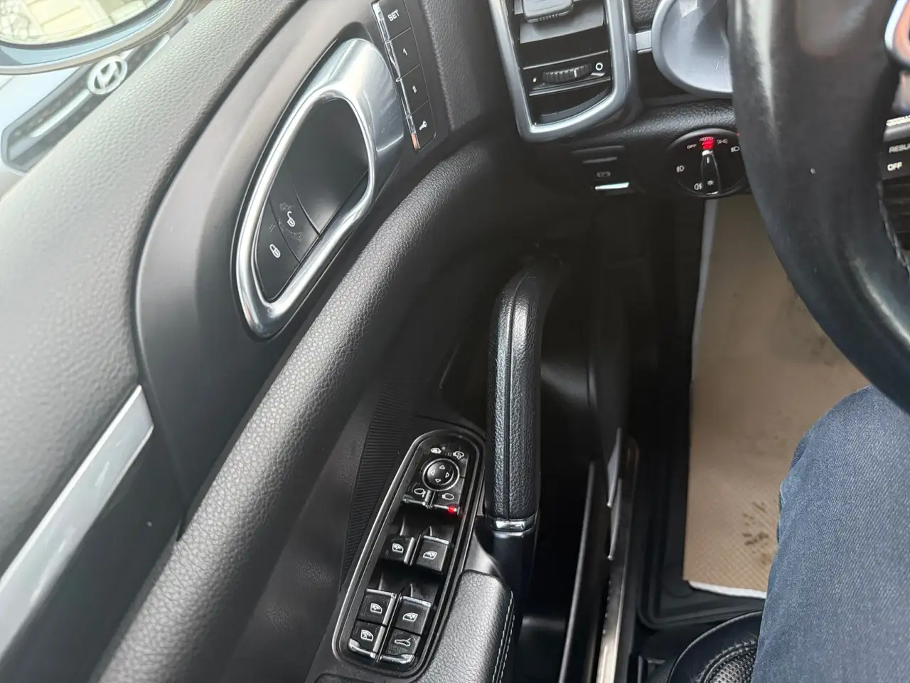 Porsche Cayenne снимка Porsche Cayenne