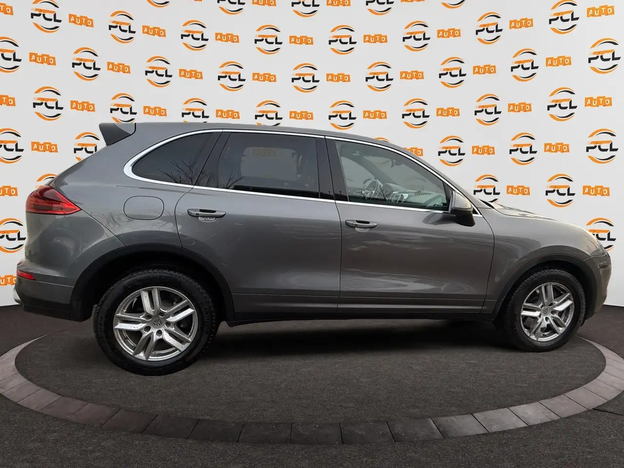 Porsche Cayenne снимка Porsche Cayenne