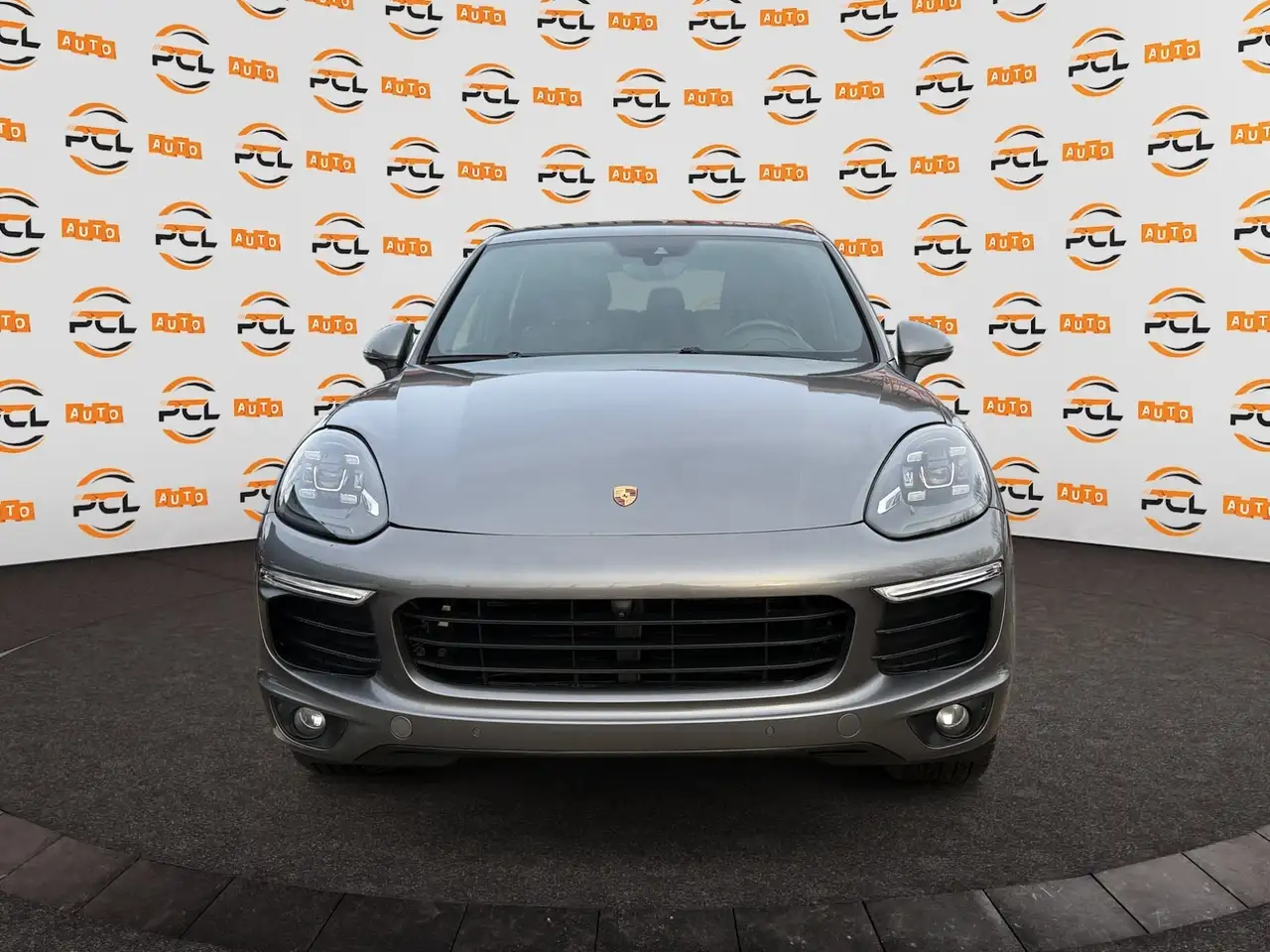 Porsche Cayenne снимка Porsche Cayenne