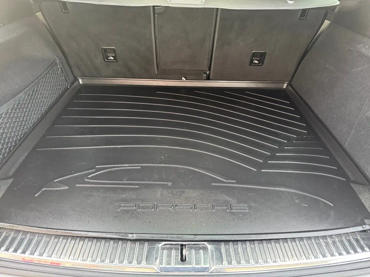 Porsche Cayenne снимка Porsche Cayenne