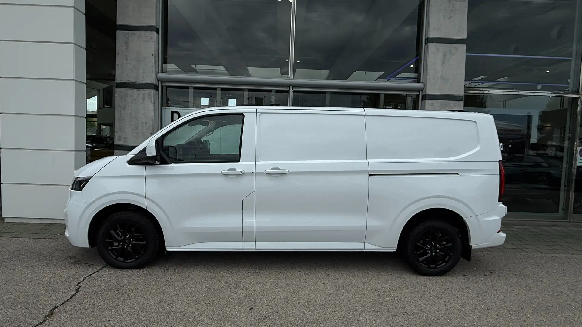 Volkswagen T7 Transporter LR TDI 4MOTION 125 kW* Weiß - 2