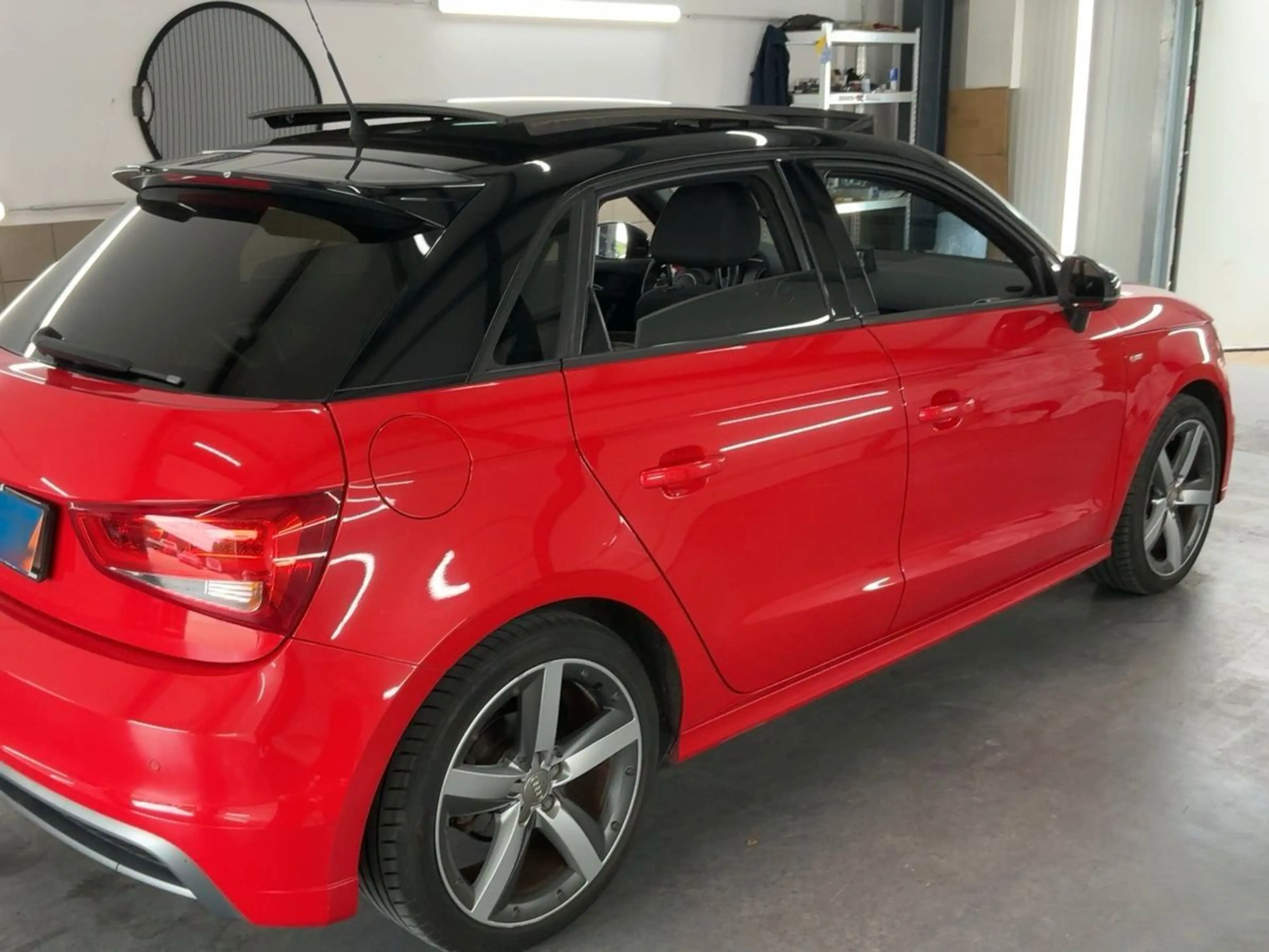 Audi A1 Sportback S-Line *SHZ*PAN*NAV*PDC*XEN*DSP* — photo 7