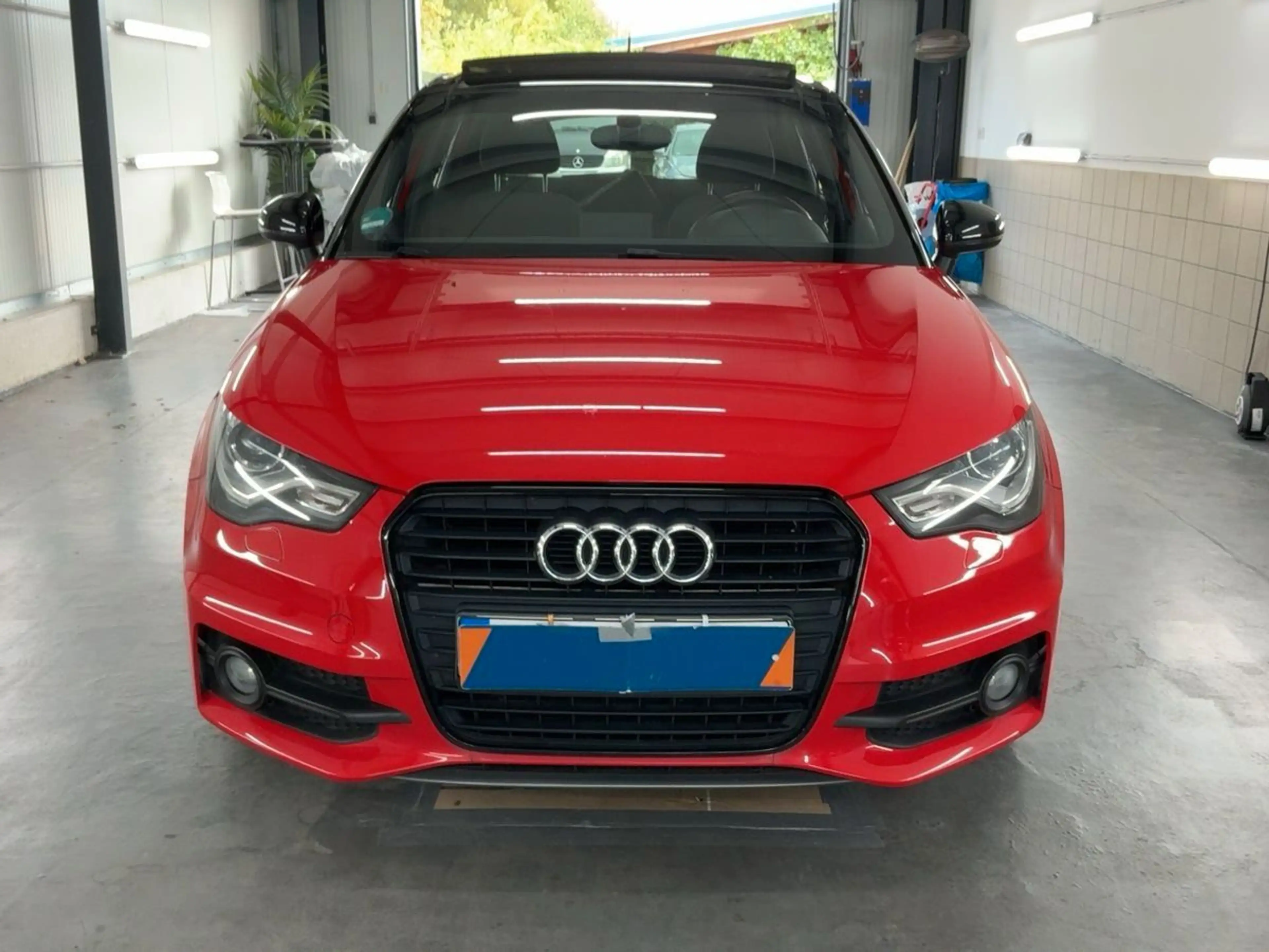 Audi A1 Sportback S-Line *SHZ*PAN*NAV*PDC*XEN*DSP* — photo 2