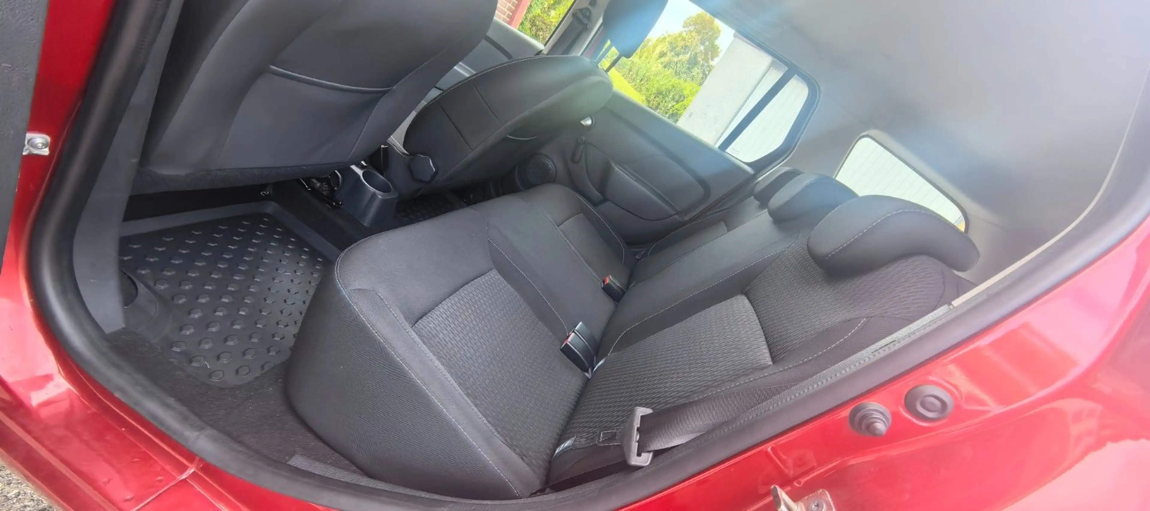 Dacia Logan MCV II Kombi Comfort Neu Bereift — photo 26