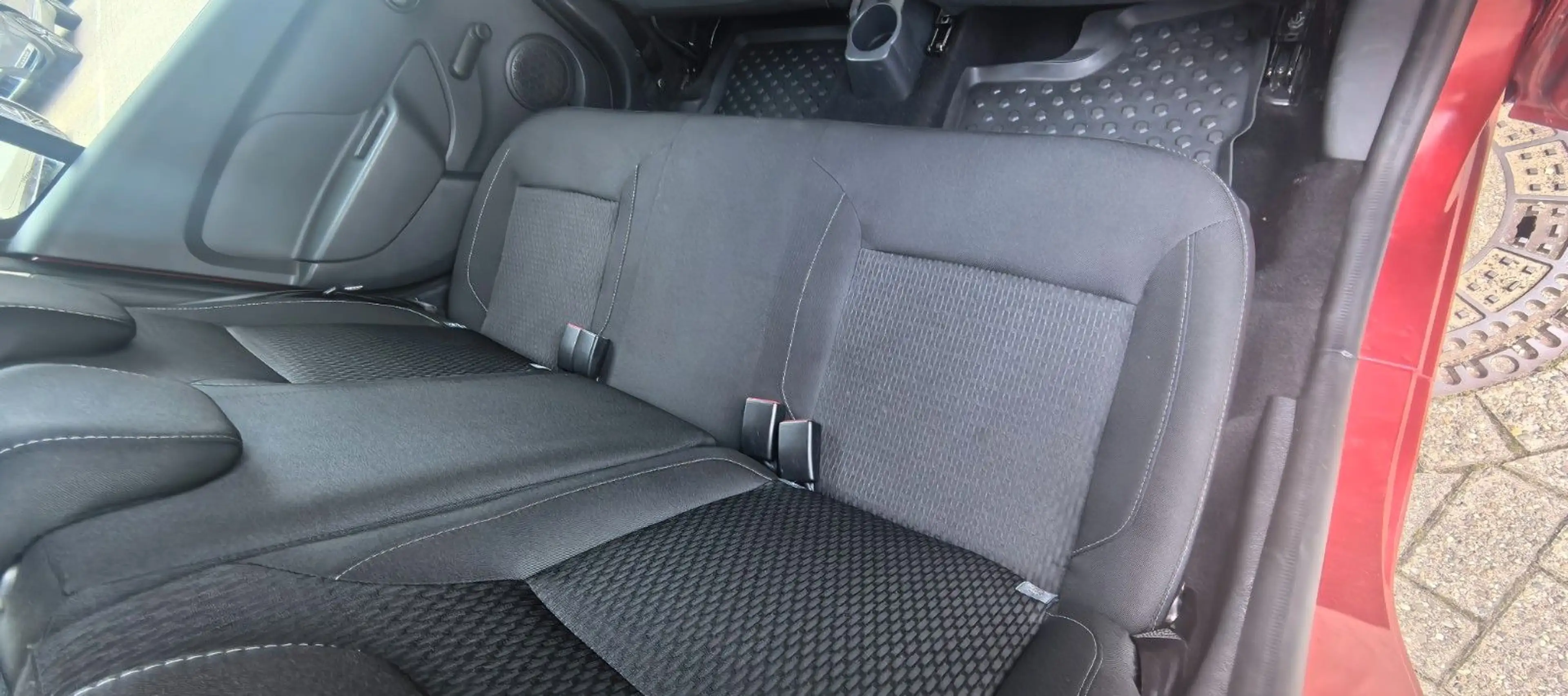 Dacia Logan MCV II Kombi Comfort Neu Bereift — photo 11