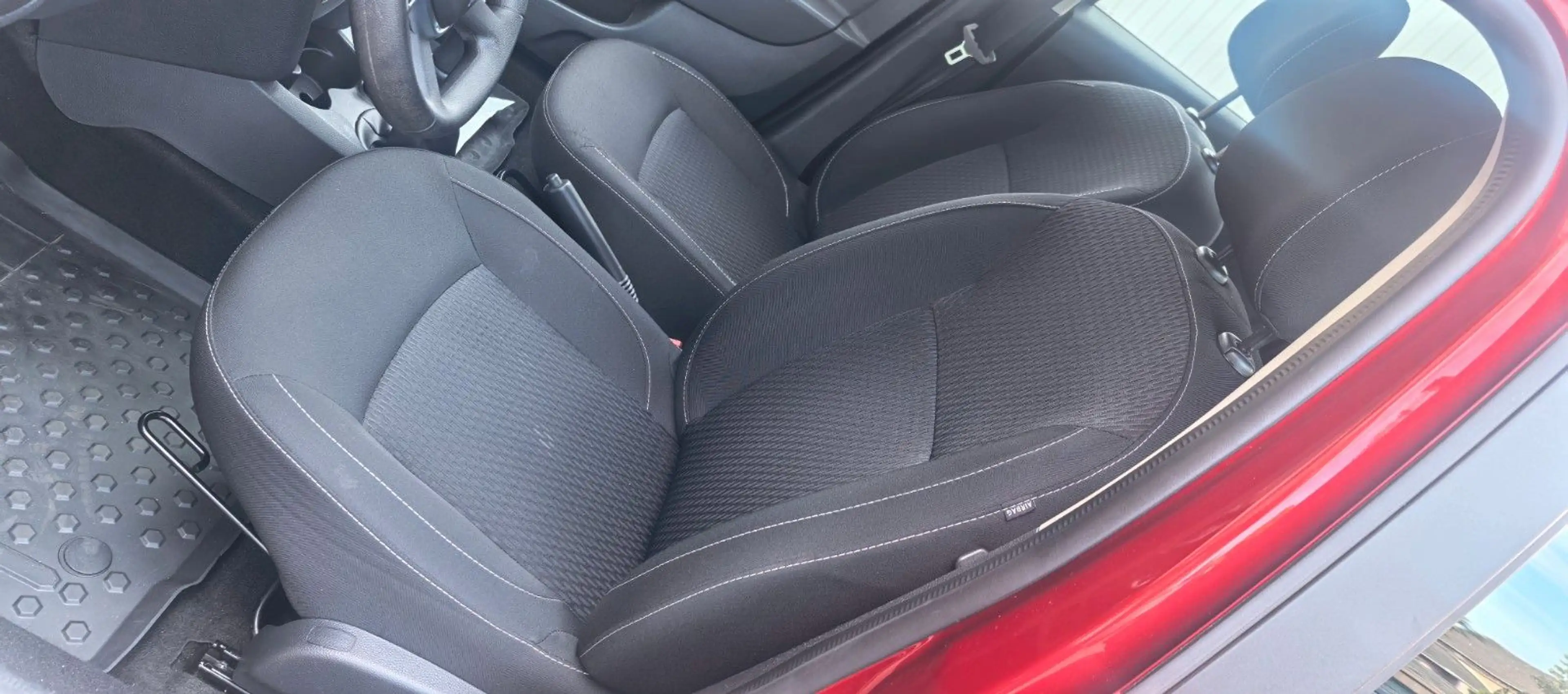 Dacia Logan MCV II Kombi Comfort Neu Bereift — photo 34