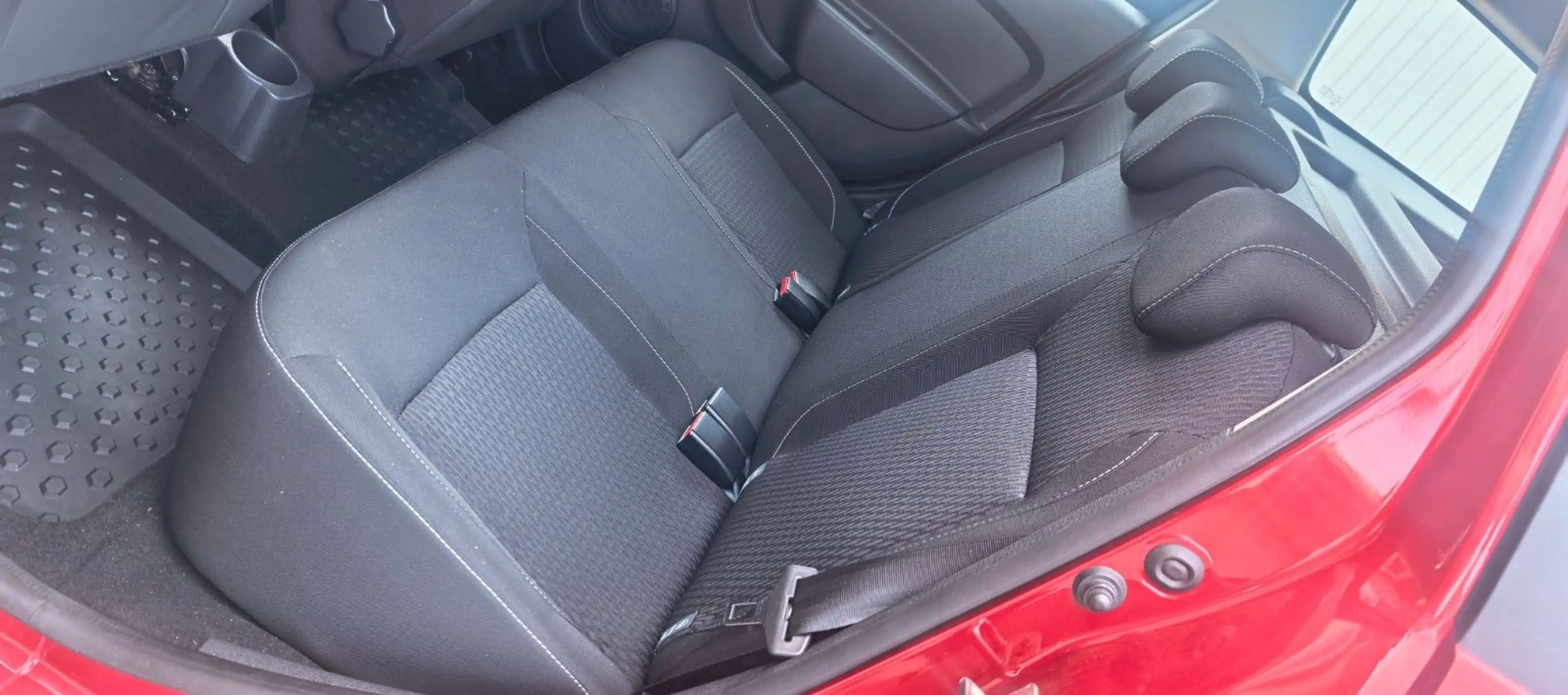 Dacia Logan MCV II Kombi Comfort Neu Bereift — photo 29