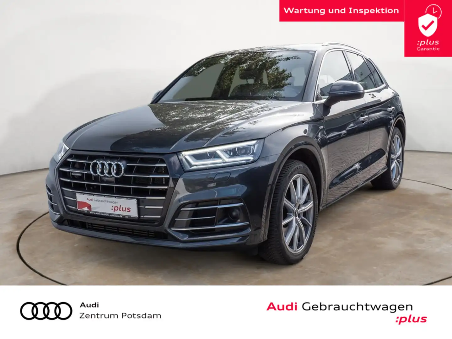 Audi Q5 55TFSI e quattro S line LED NAVI AHK LUFTF Grijs - 1