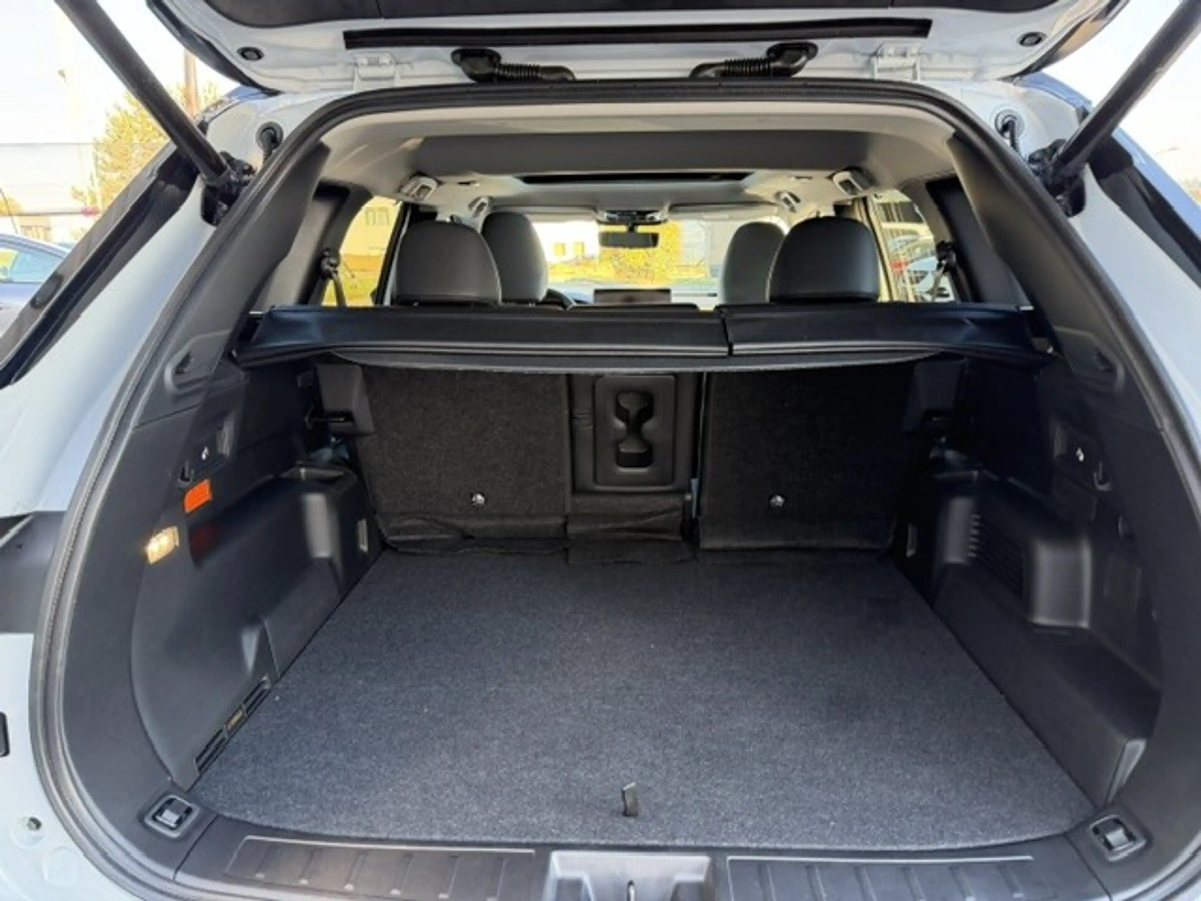 Mitsubishi Outlander 2,4 PHEV S-AWC Diamond — photo 9