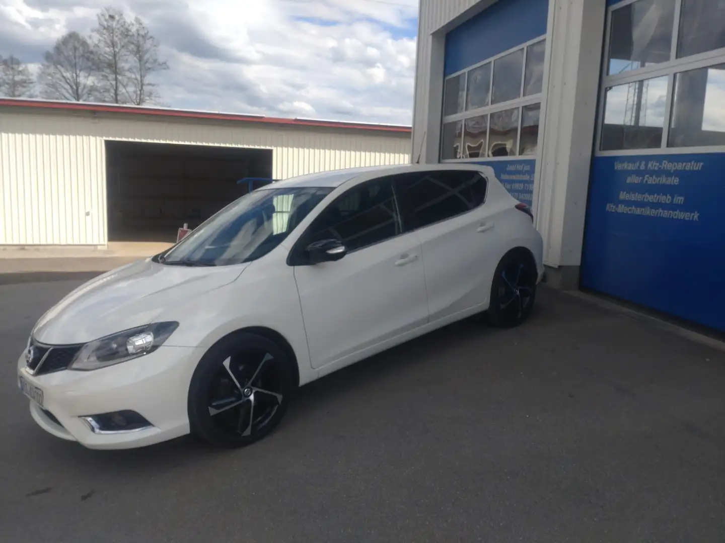 Nissan Pulsar Black Edition mit Unterbodenschutz TOP ZUSTAND Weiß - 1