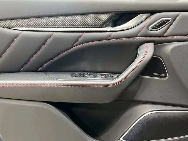 Maserati Levante view 13