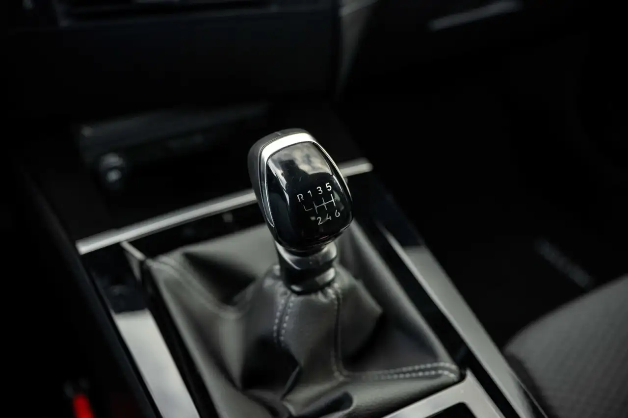 Opel Astra 1.2 Turbo Edition|Navi|Cruise|Camera|Car-Play 29