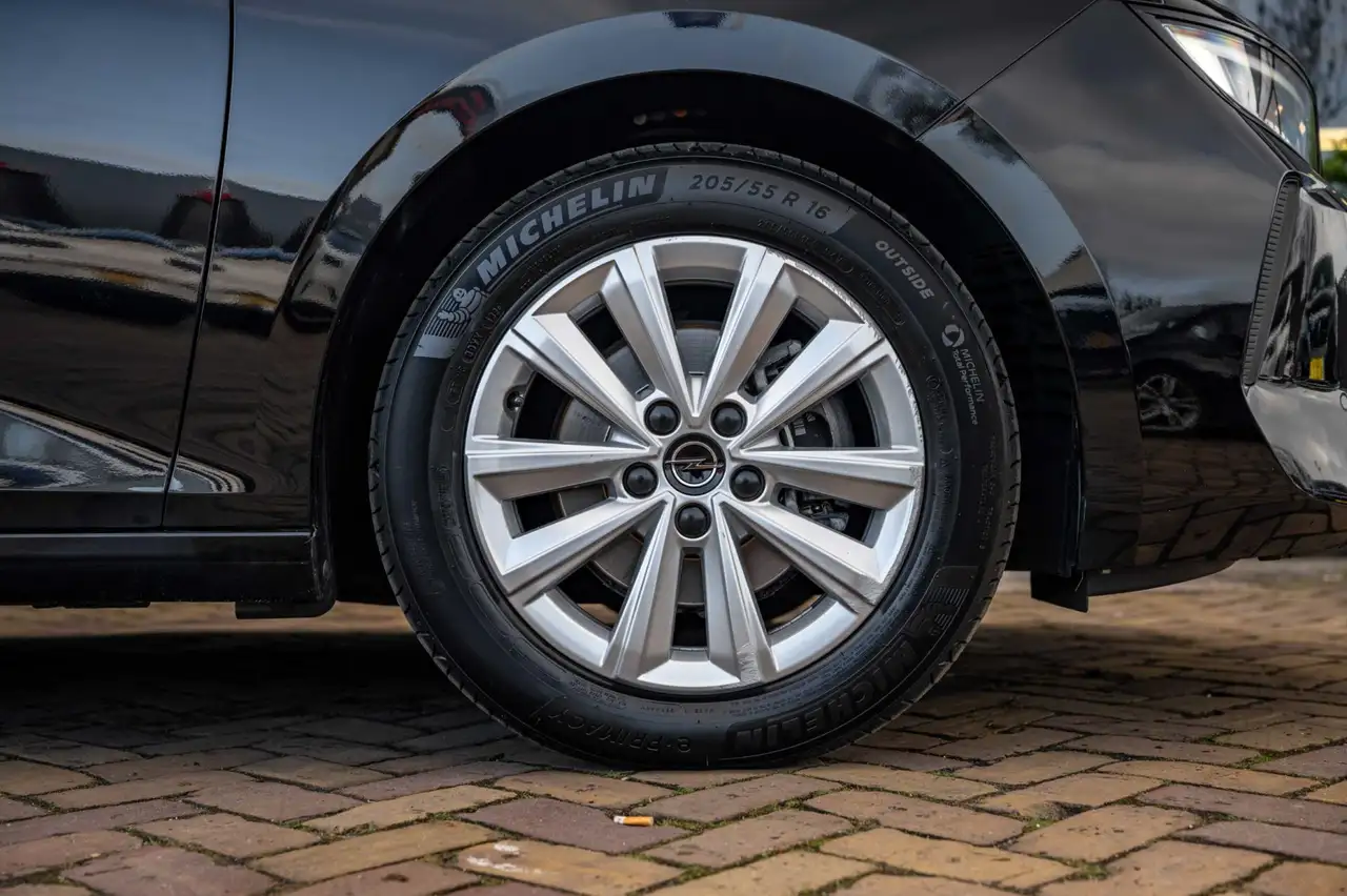 Opel Astra 1.2 Turbo Edition|Navi|Cruise|Camera|Car-Play 9