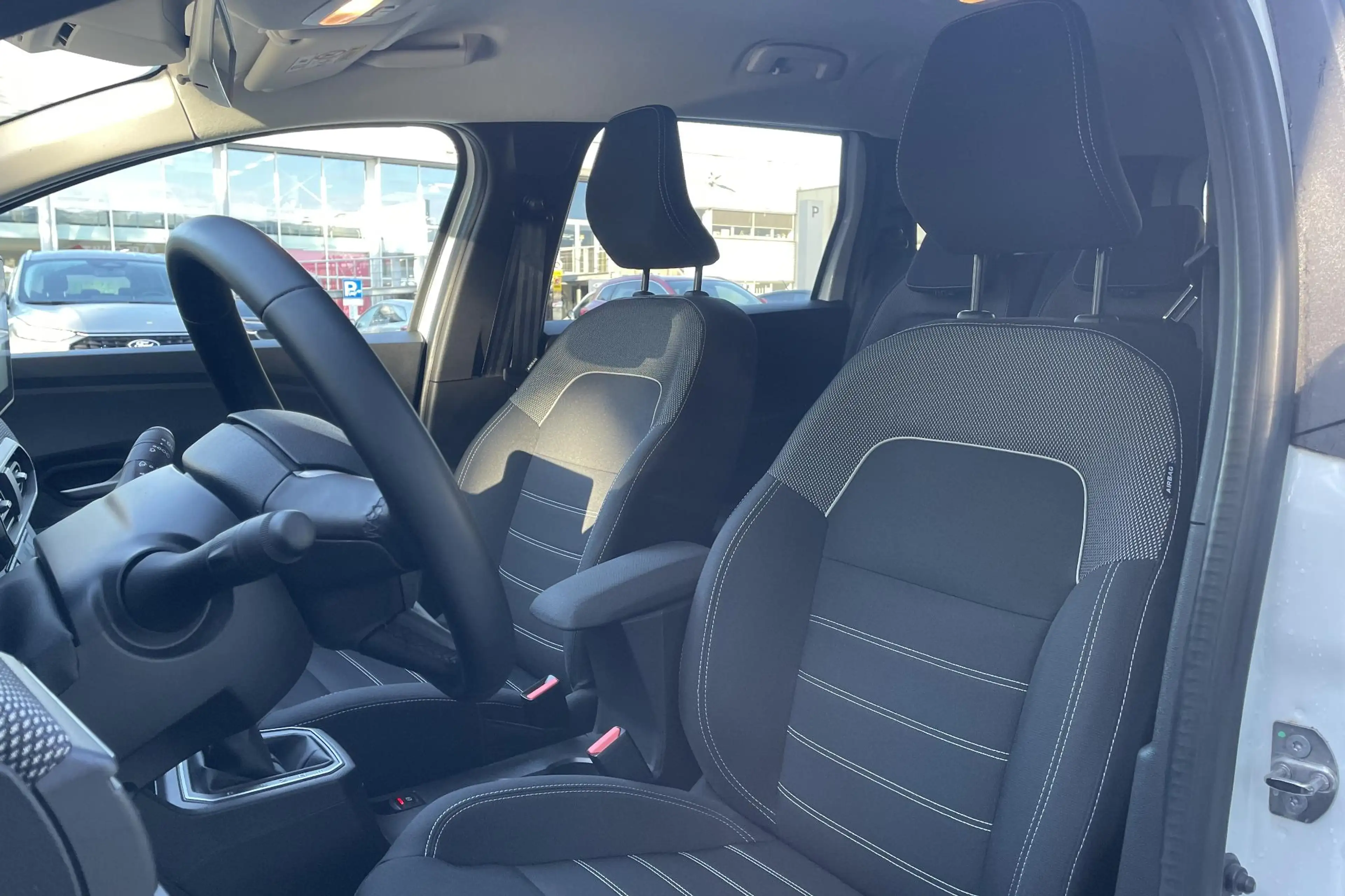 Dacia Jogger 1.6 Hybrid 140 Expression 5p. | 1e eig. | Lm velge — photo 13