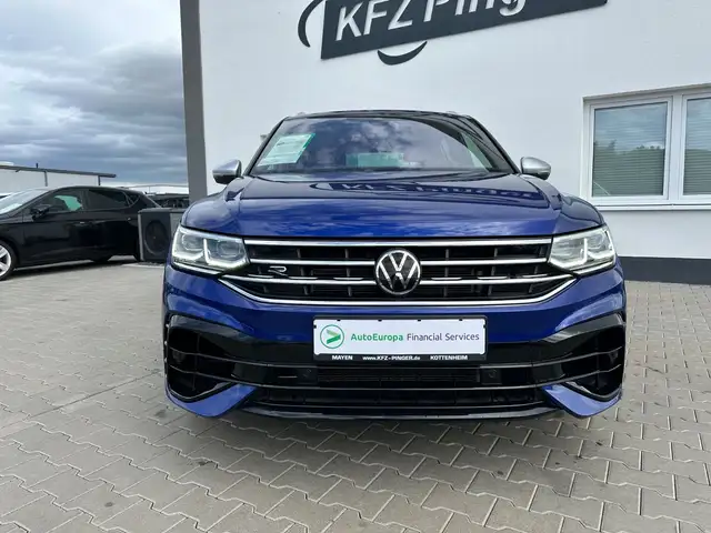 Volkswagen Tiguan view 3