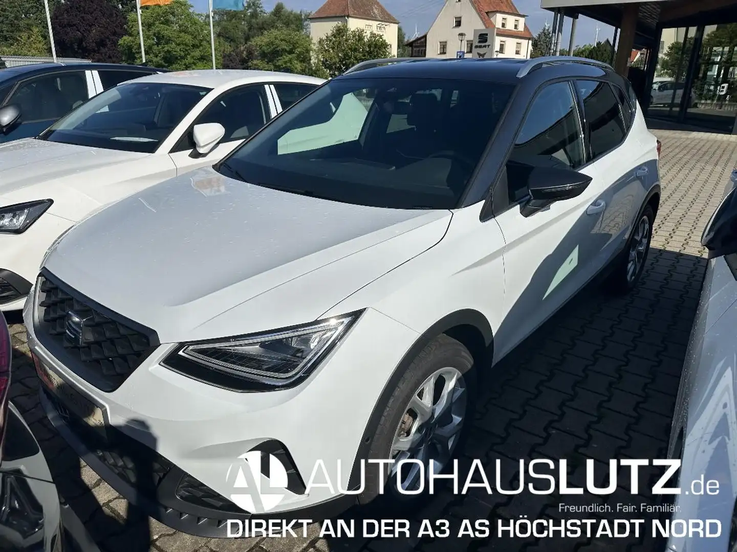 SEAT Arona FR 1.5 TSI 110 kW (150 PS) 7-Gang-DSG Weiß - 1