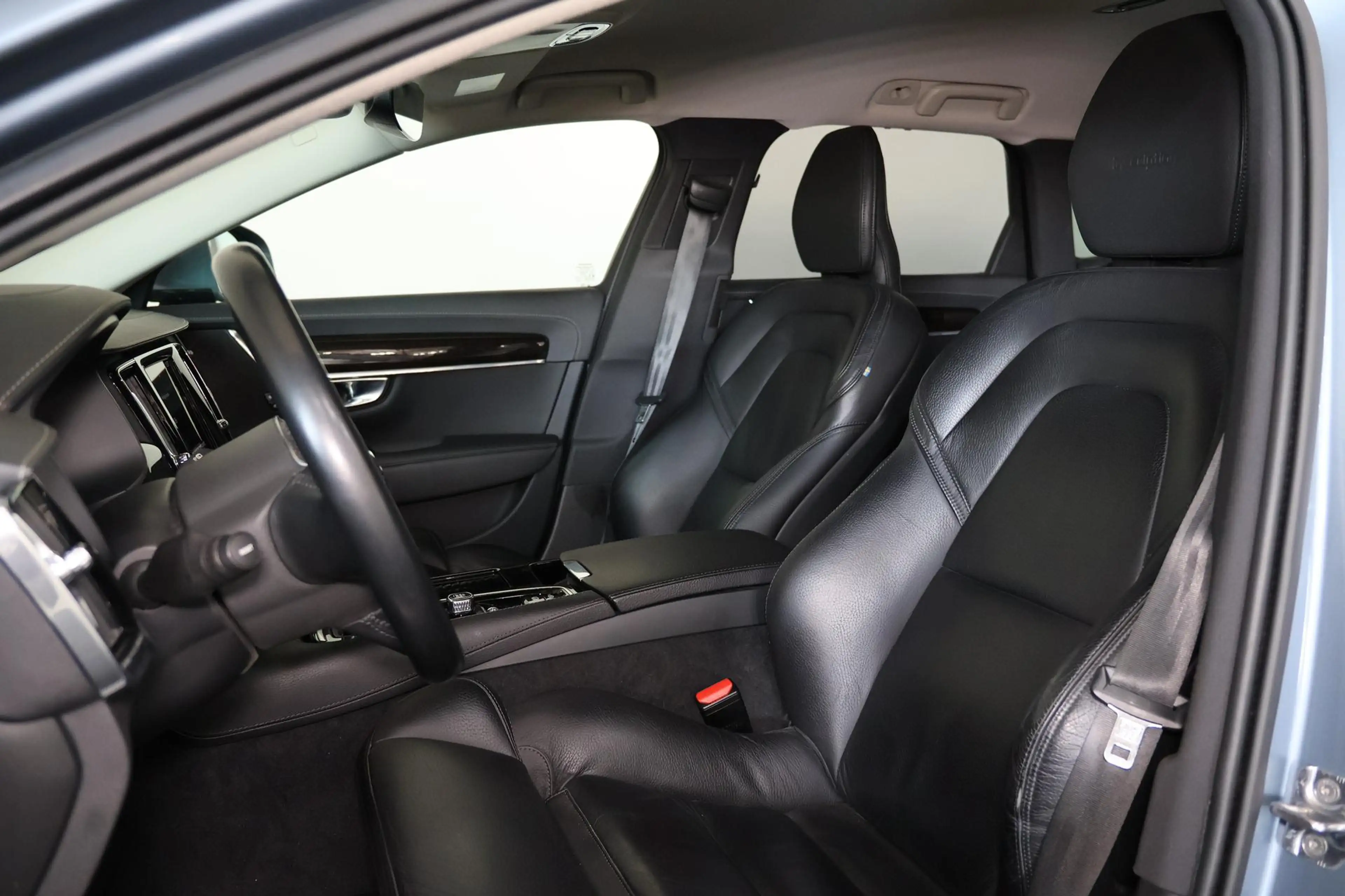 Volvo V90 T8 AWD Inscription - IntelliSafe Assist & Surround — photo 14