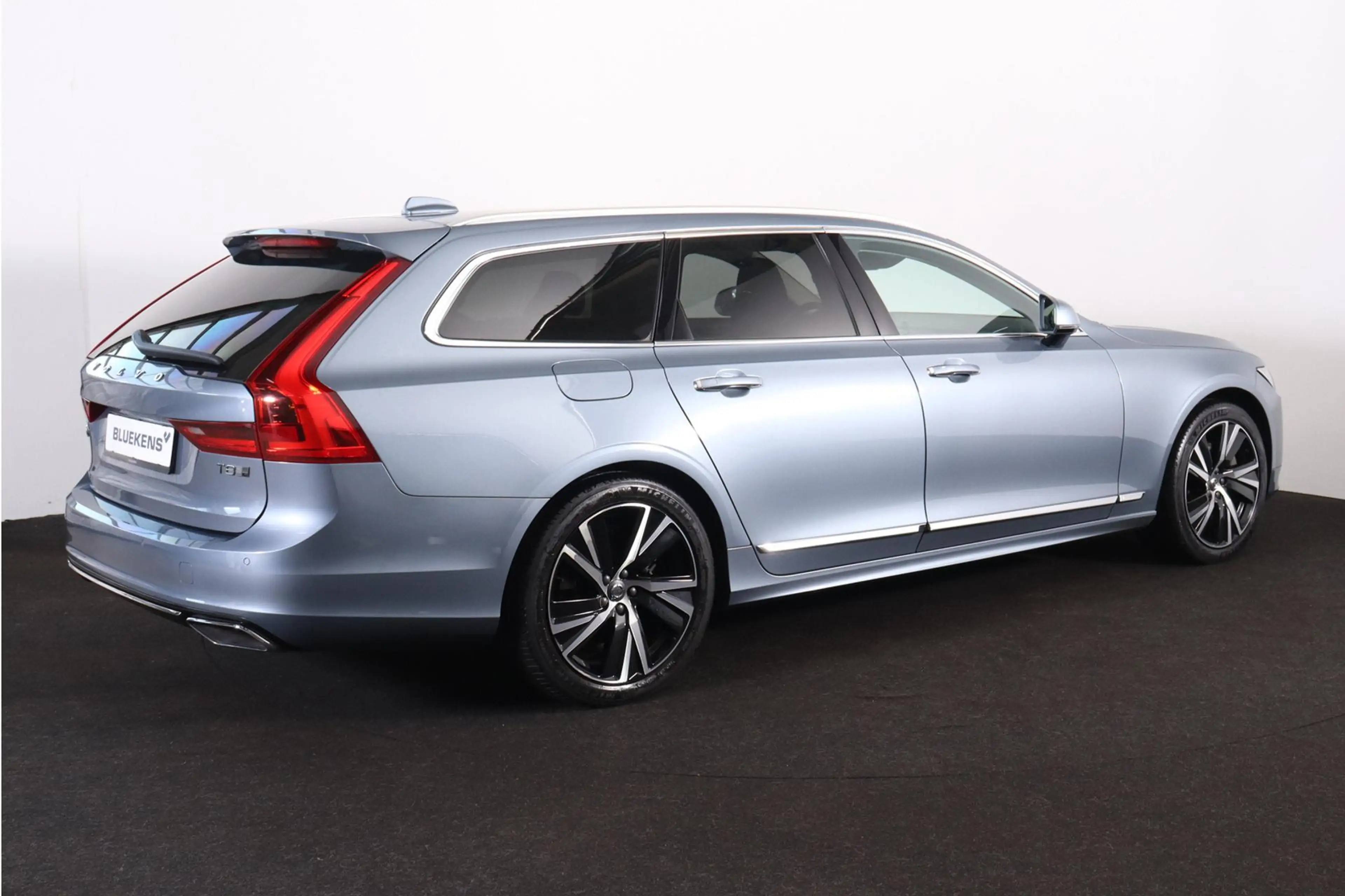Volvo V90 T8 AWD Inscription - IntelliSafe Assist & Surround — photo 5