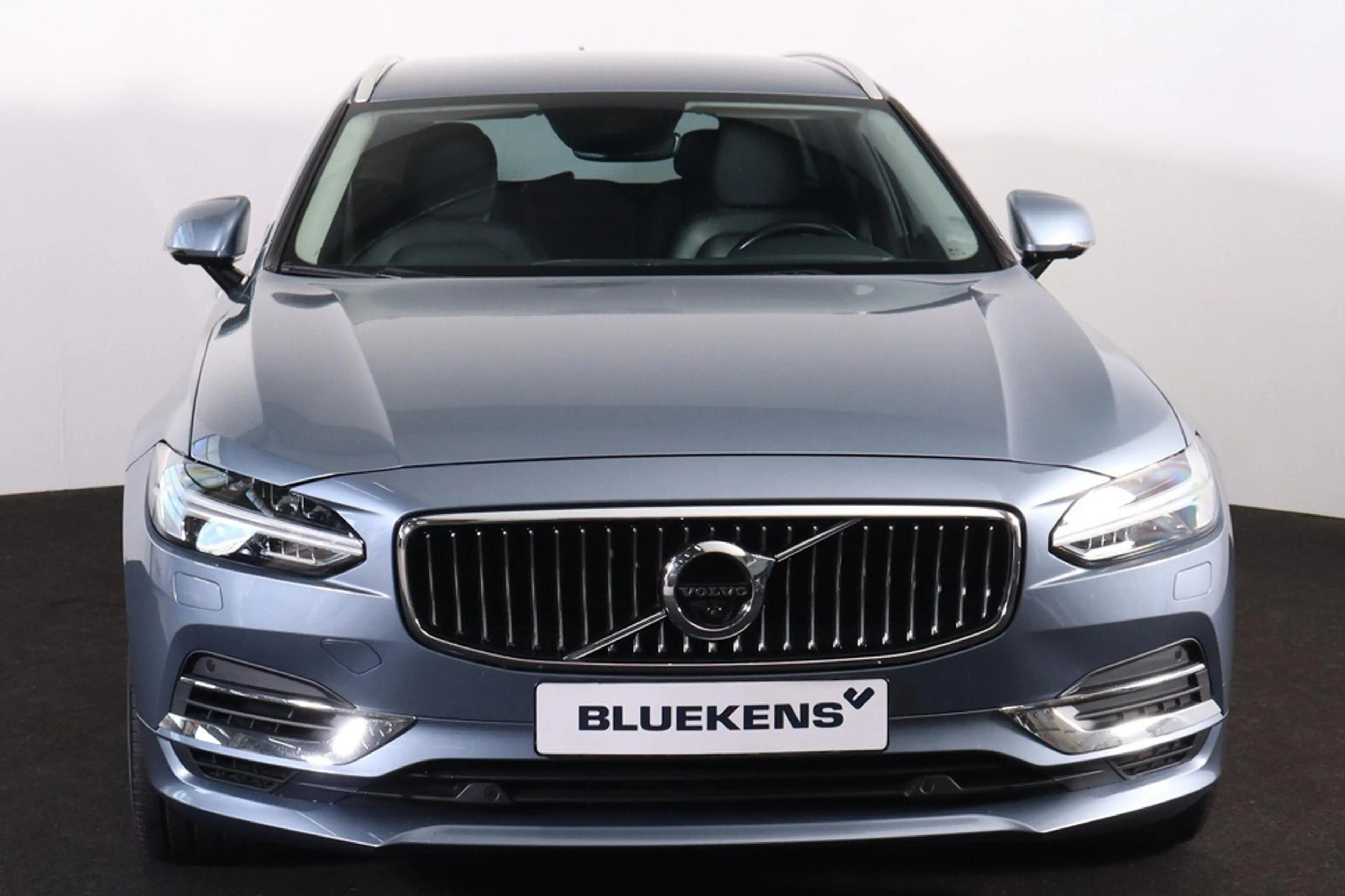 Volvo V90 T8 AWD Inscription - IntelliSafe Assist & Surround — photo 2