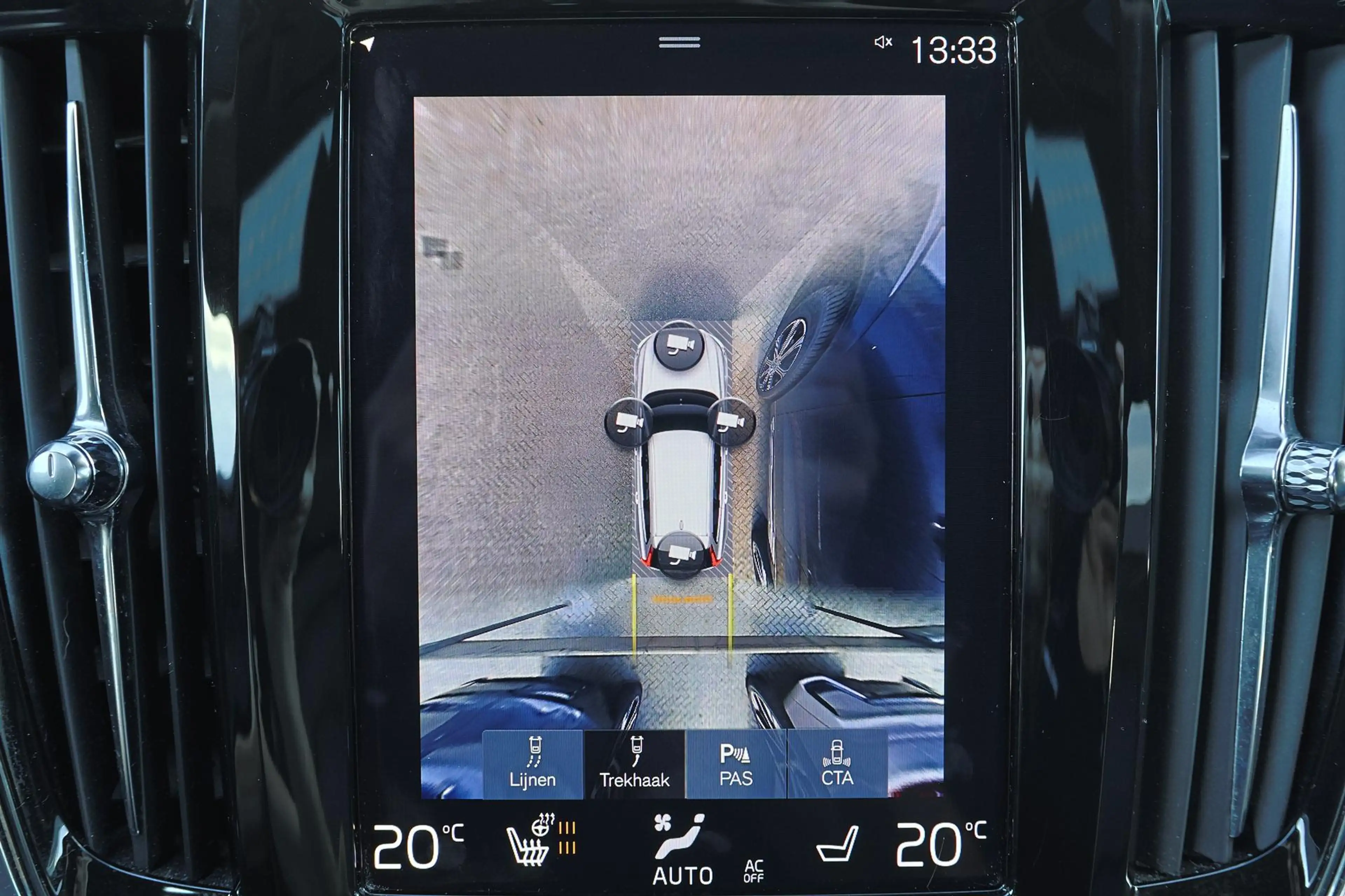 Volvo V90 T8 AWD Inscription - IntelliSafe Assist & Surround — photo 8