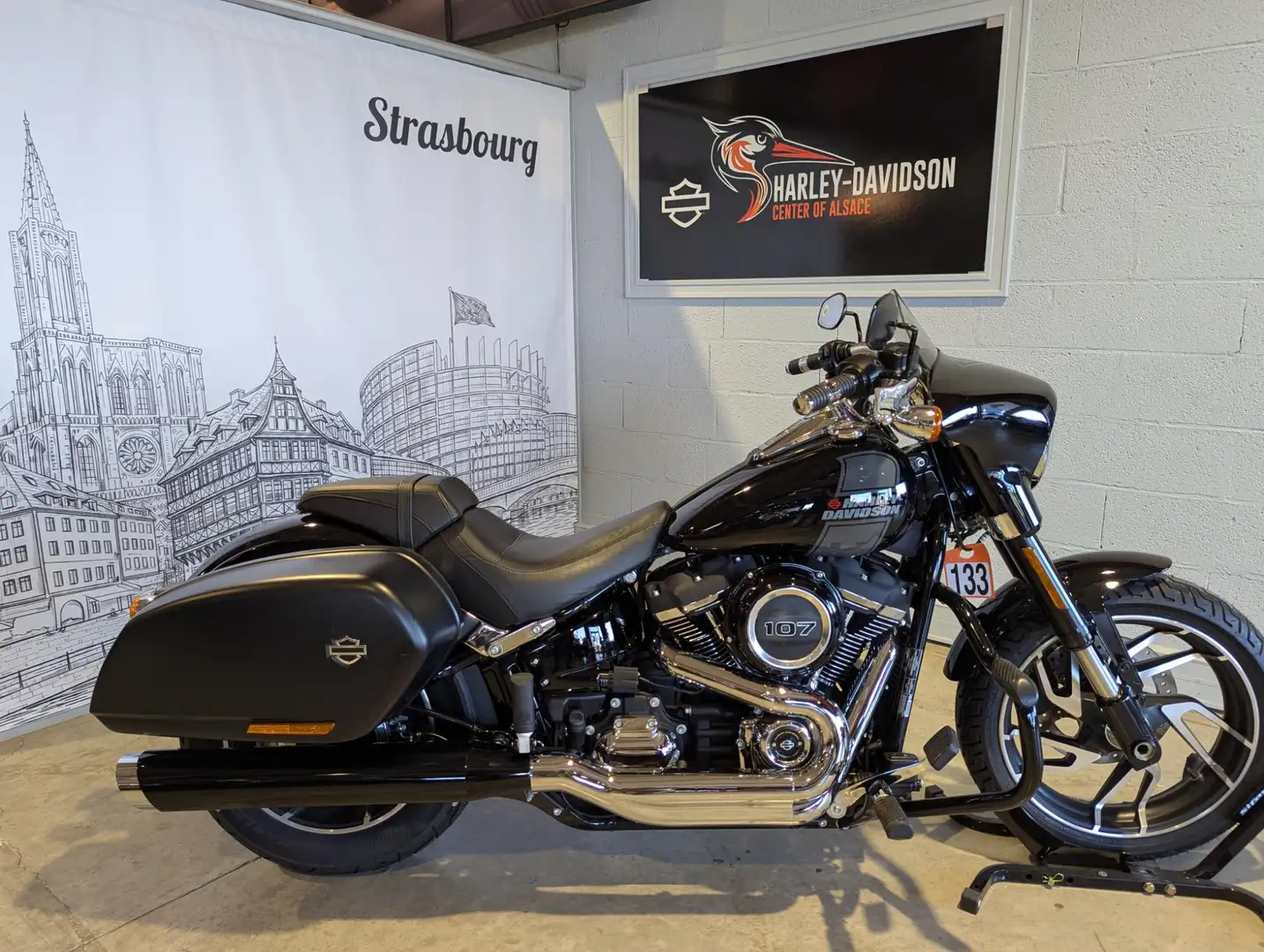 Harley-Davidson Sport Glide - 1