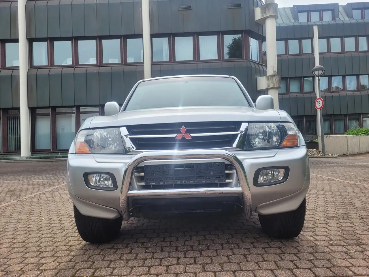 Mitsubishi Pajero 3.2 DI-D Elegance Nur 84 Tkm-1 Hd-AHK 3.3, foto 3