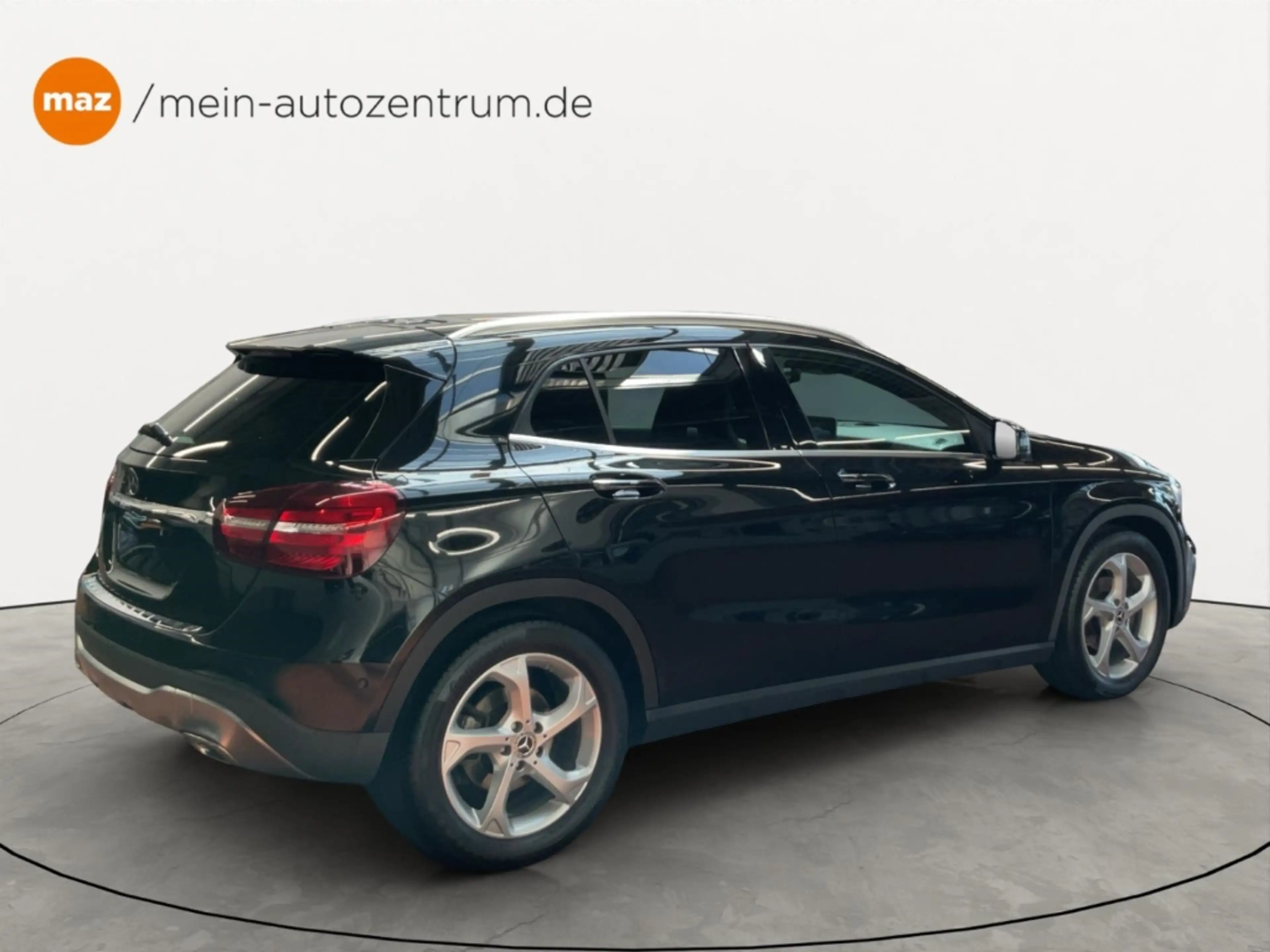 Mercedes-Benz GLA 200 Urban Alu LED AHK Pano Kamera Navi — photo 6