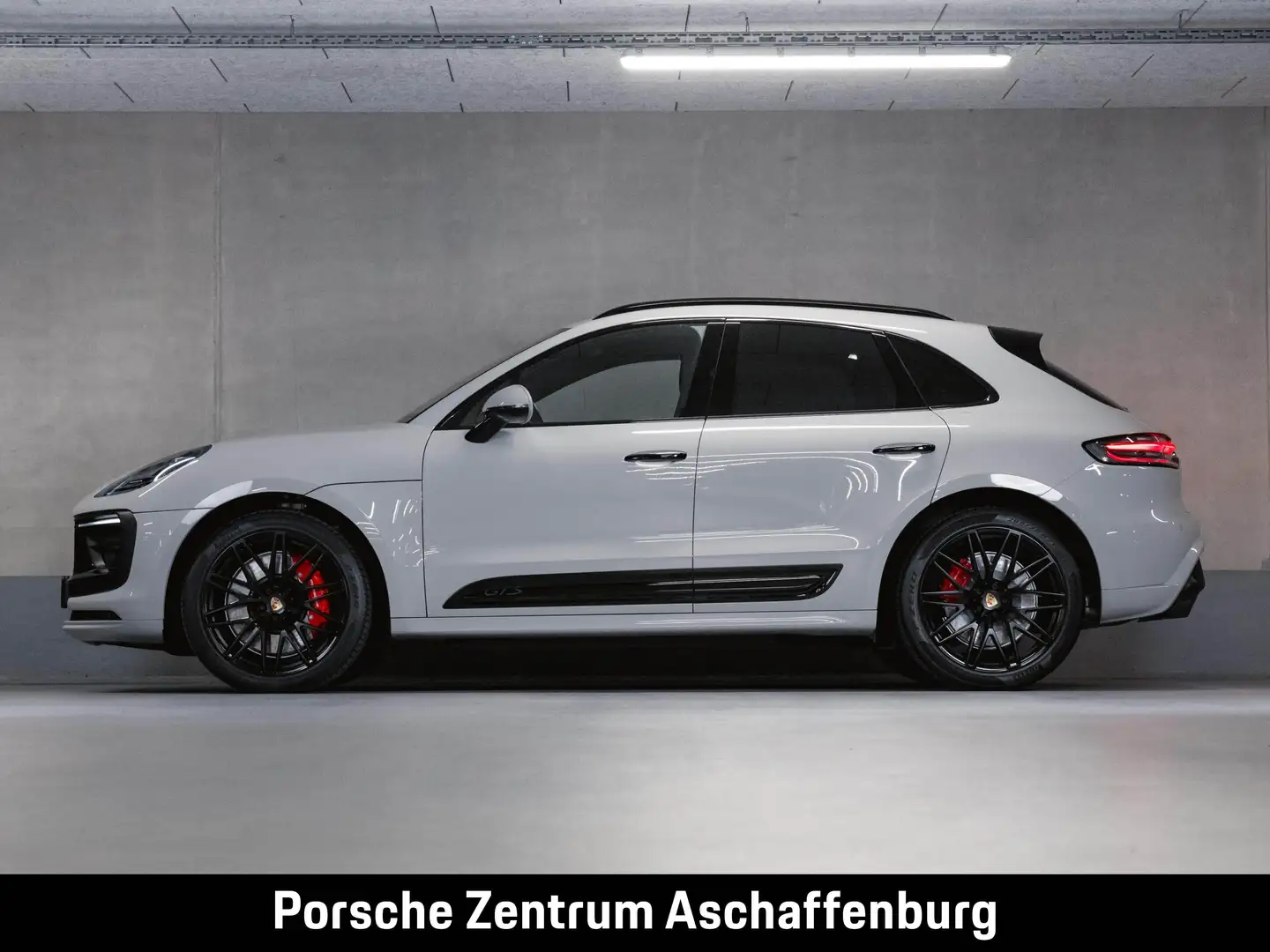 Porsche Macan GTS Sport Chrono Paket Beige - 2