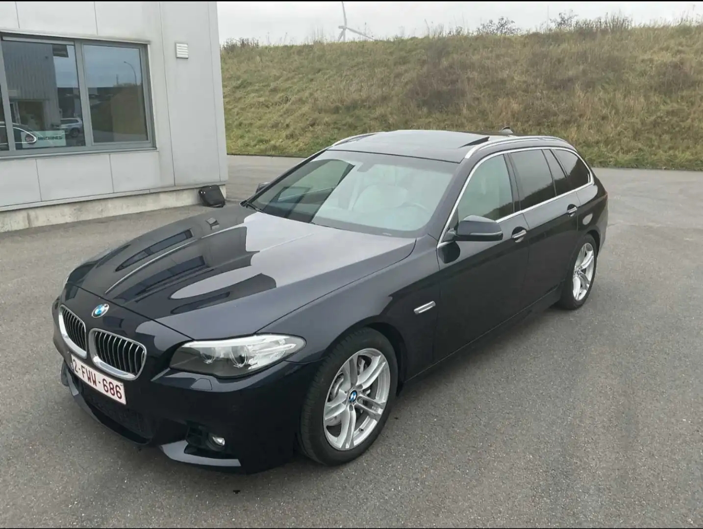 BMW 528 528i Touring Sport-Aut. Blauw - 2