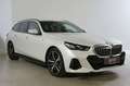BMW 520 i AT M Sport AHK StandhACC Autobahnass20Zoll Weiß - thumbnail 3