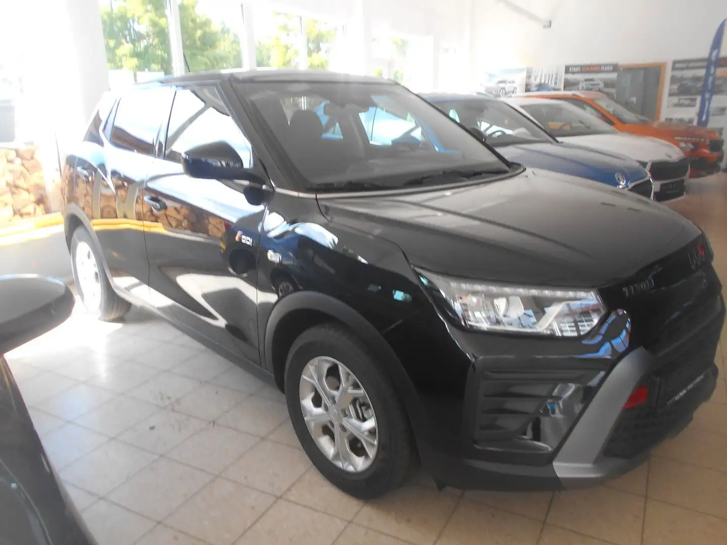KGM Tivoli Nomad 5 Jahre Garantie Schwarz - 2