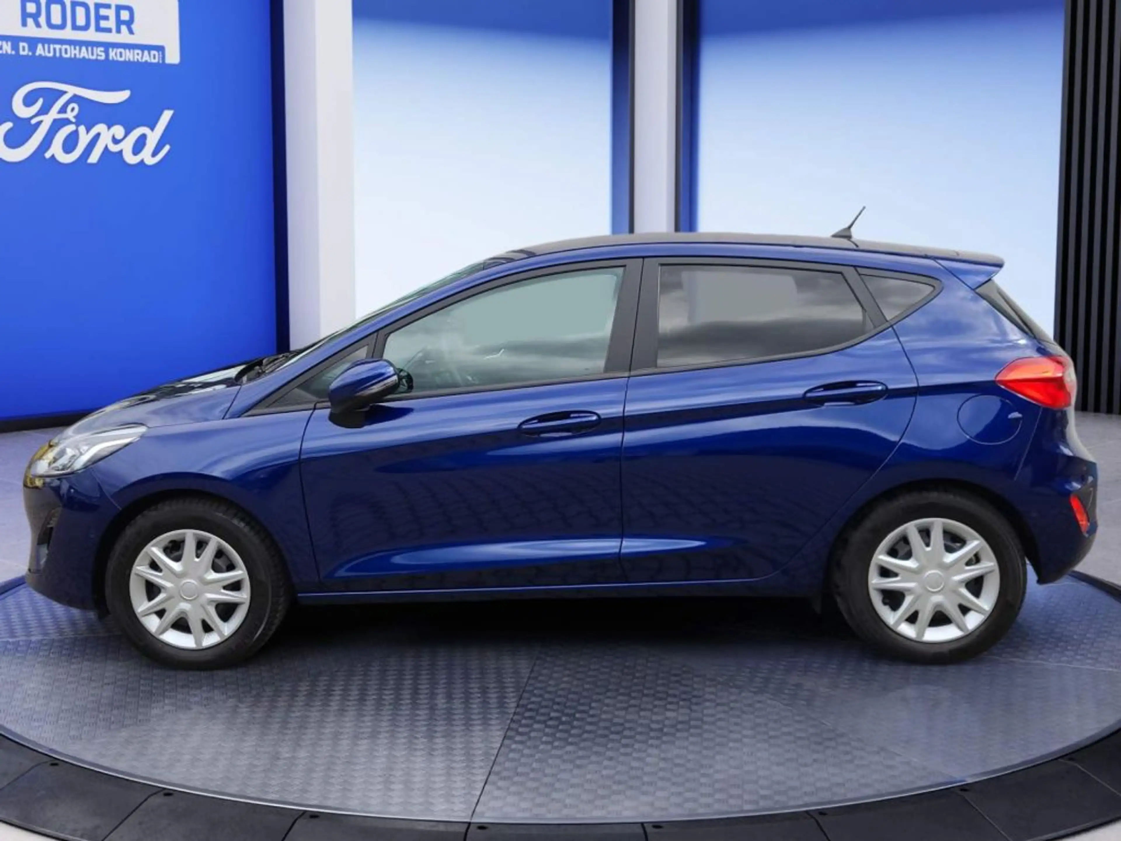 Ford Fiesta 1.1 COOL&CONNECT — photo 3