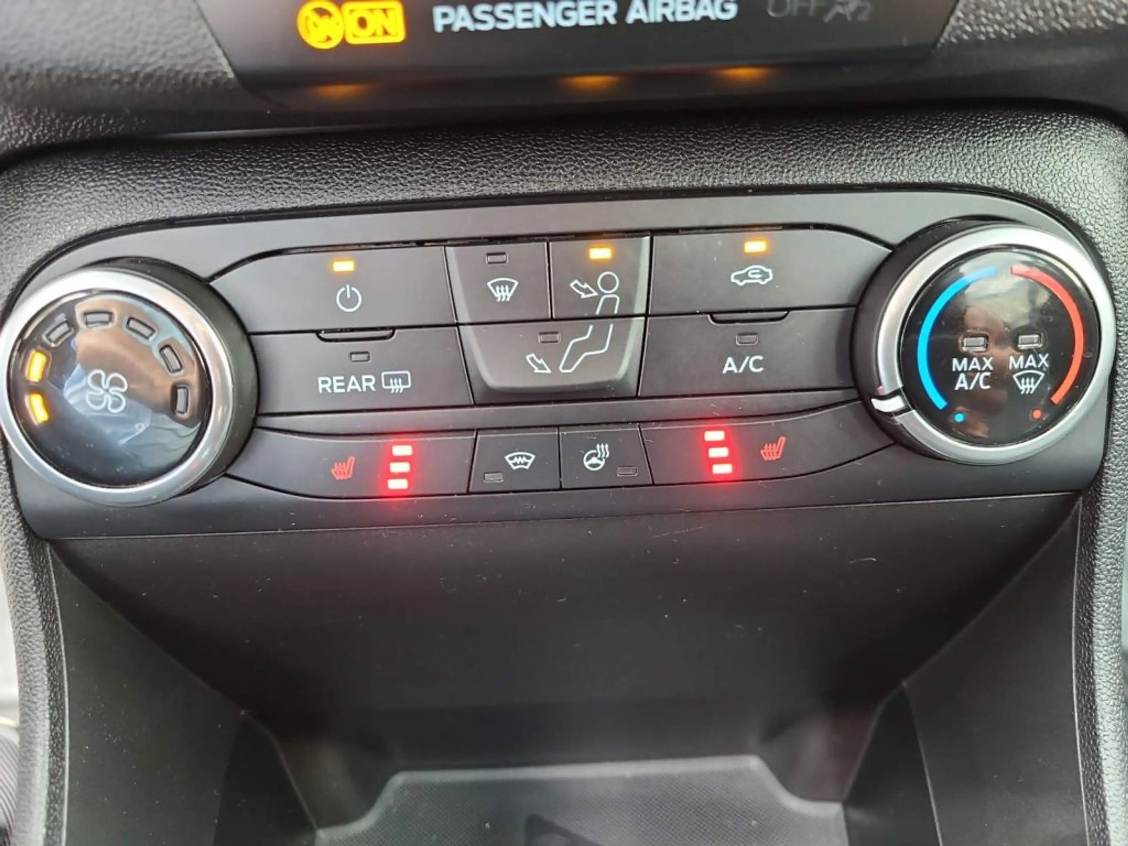 Ford Fiesta 1.1 COOL&CONNECT — photo 15