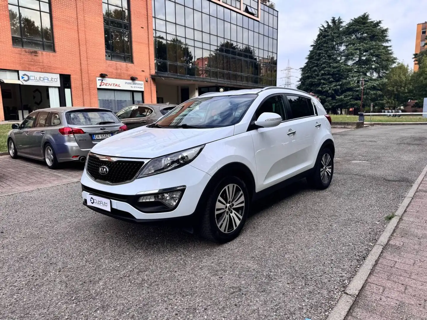 Kia Sportage 1.7 crdi Class 2wd FL Blanc - 1