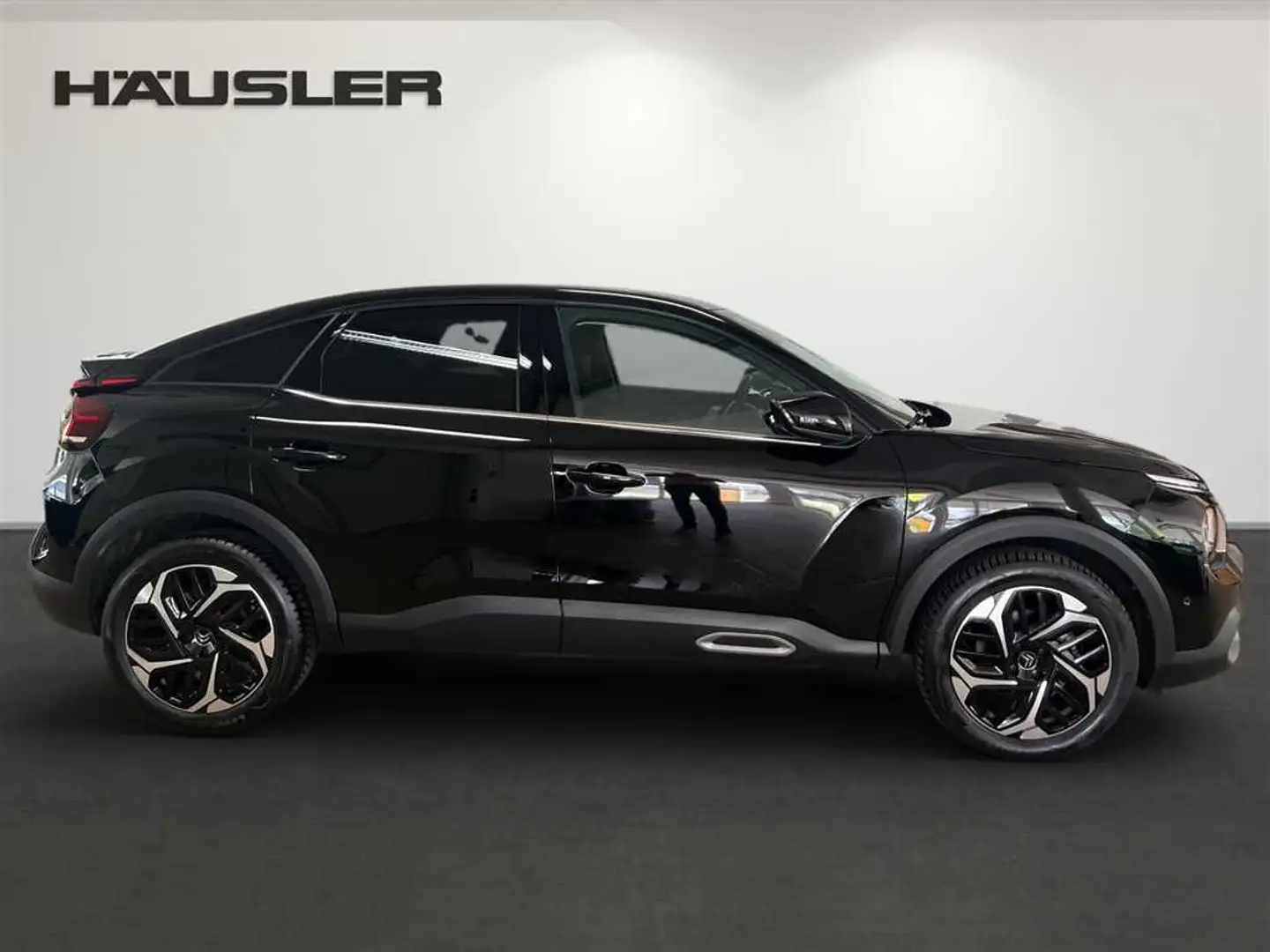 Citroen C4 PureTech*1.2*Navi*Head-UP*Kamera*Parkhilfe* Černá - 2