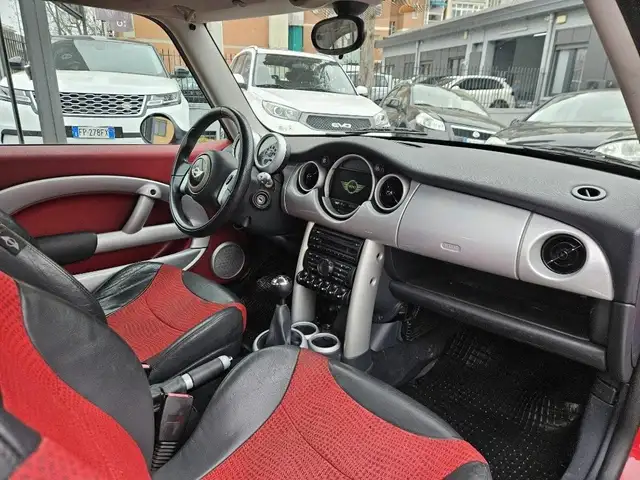 Mini Cooper Cooper view 9