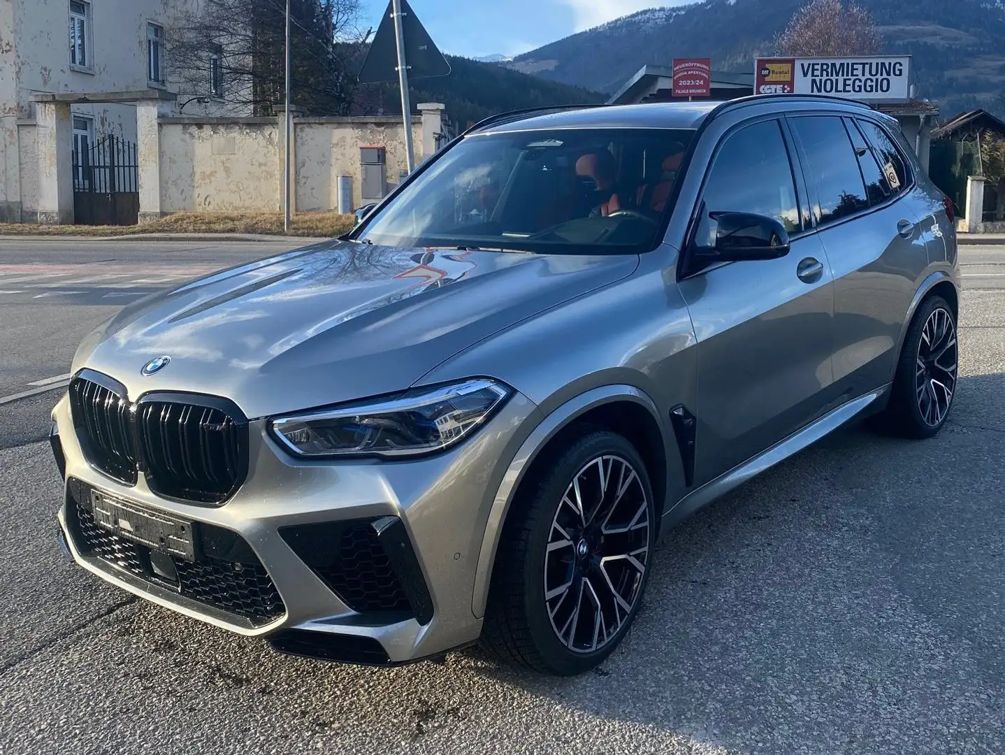 BMW X5 M 4.4 Competition 625cv auto Gri - 1