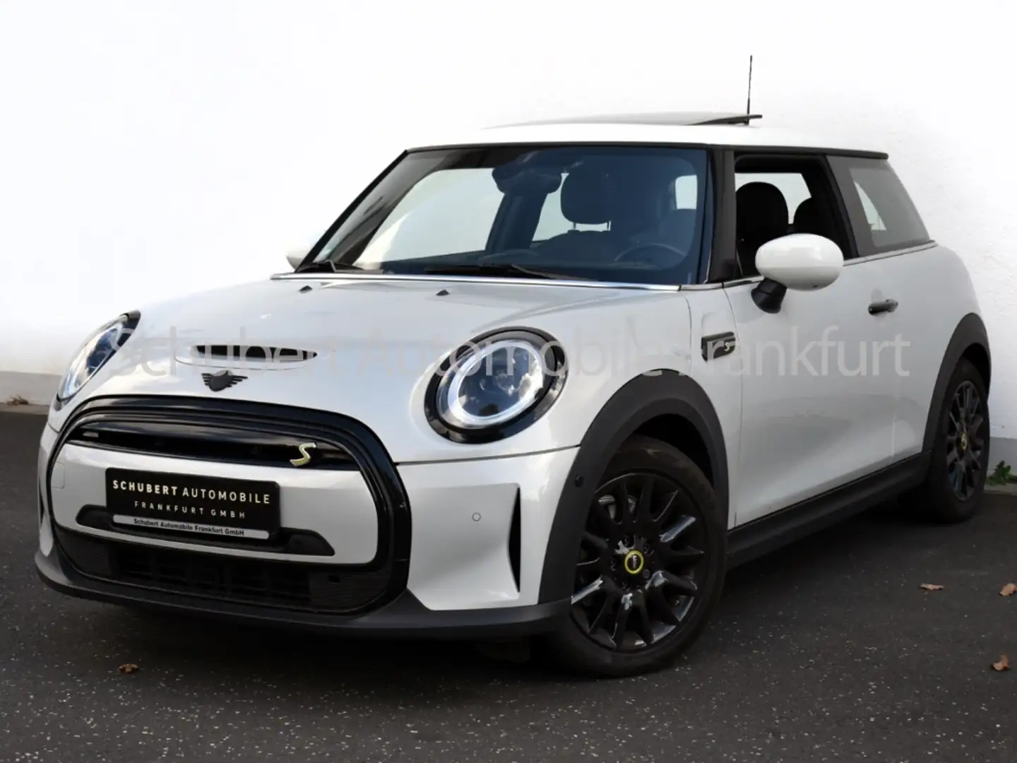 MINI Cooper SE Classic Trim Pano Leder Kamera Apple Silber - 1