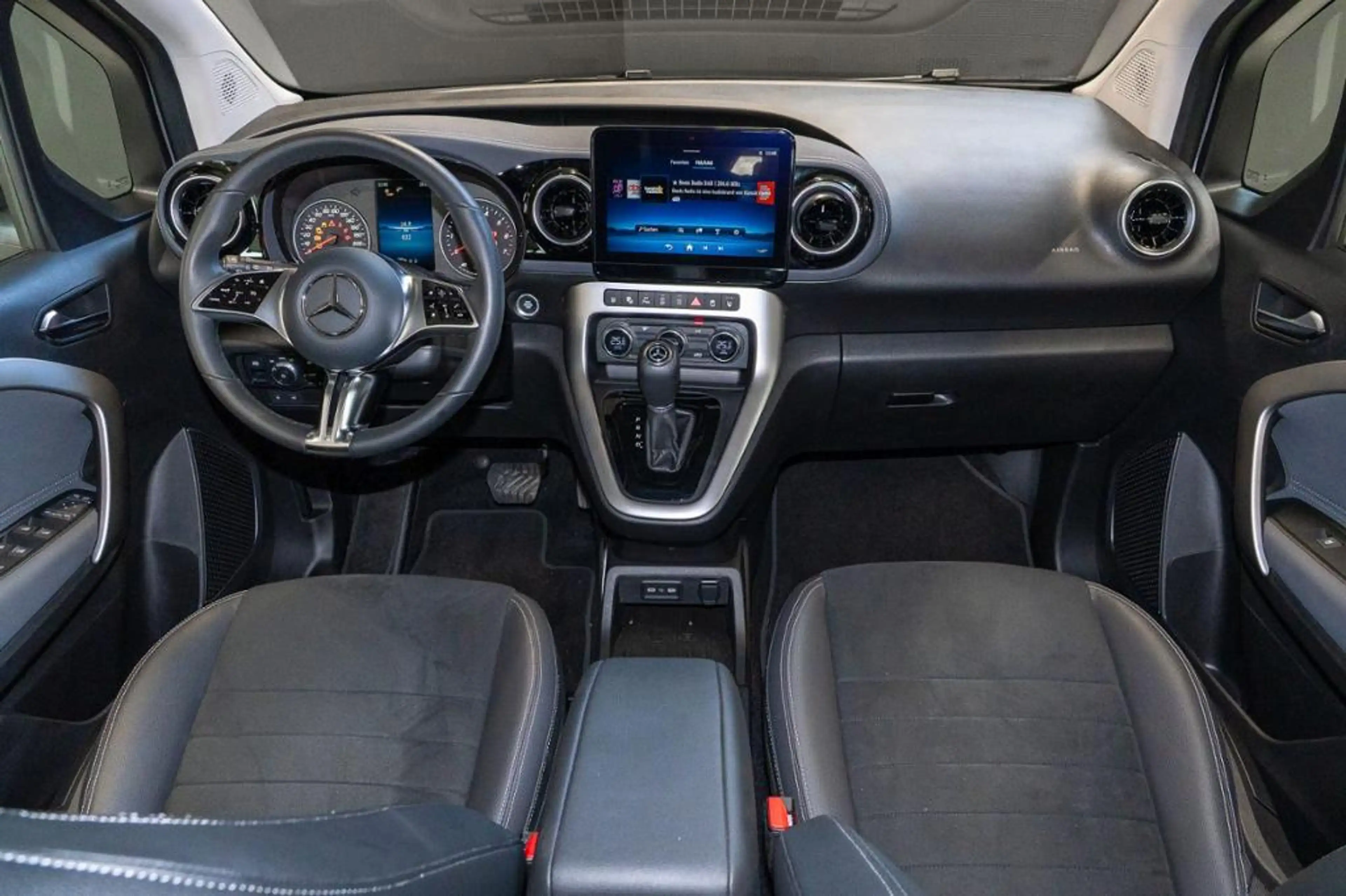Mercedes-Benz T-Class T 180 *Lang Navi LED Kamera 7-Sitzer — photo 9