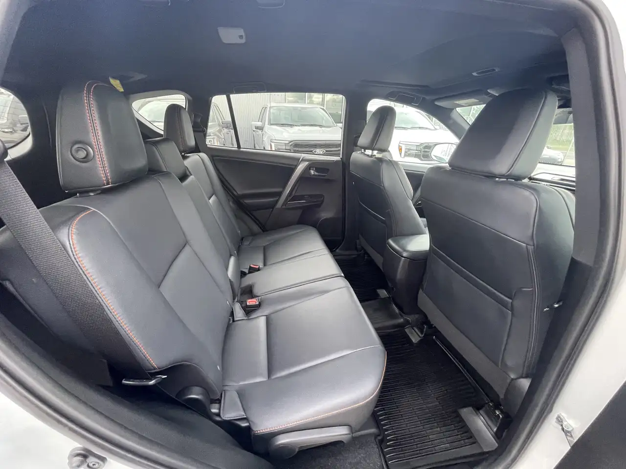 Toyota RAV 4 снимка Toyota RAV 4