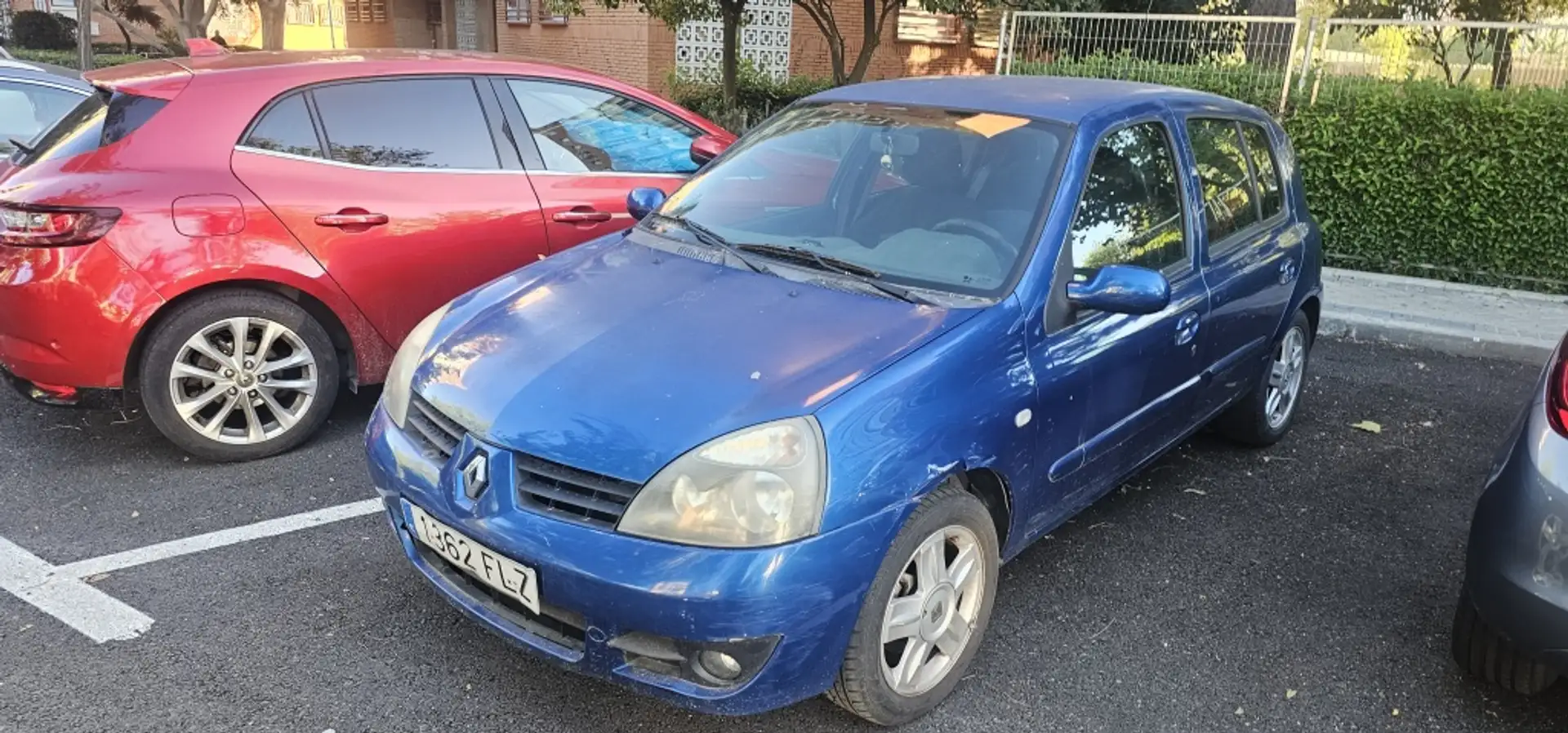 Renault Clio 1.2 16v Authentique Azul - 2