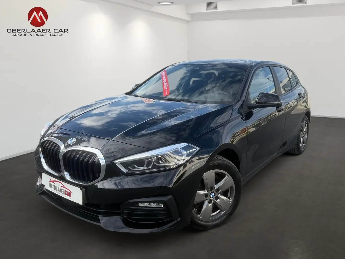 BMW 118 118 d Advantage Aut. | Panorama | Schwarz - 1