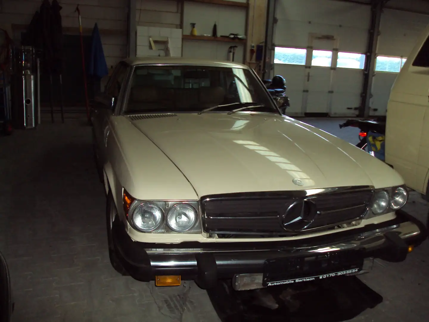 Mercedes-Benz SLC 380 Beige - 1