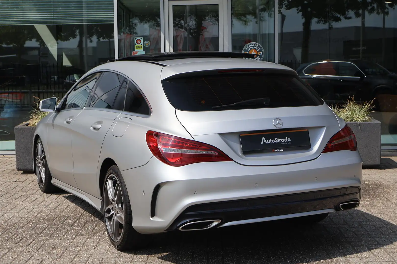Mercedes-Benz CLA 180 Shooting Brake AMG-Line 122pk | Camera | Keyless G Grijs - 2
