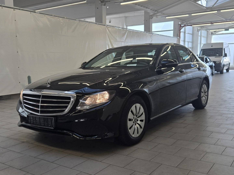 Mercedes-Benz E 200 9G-TRONIC 1.Hand "MOTOR TOP"