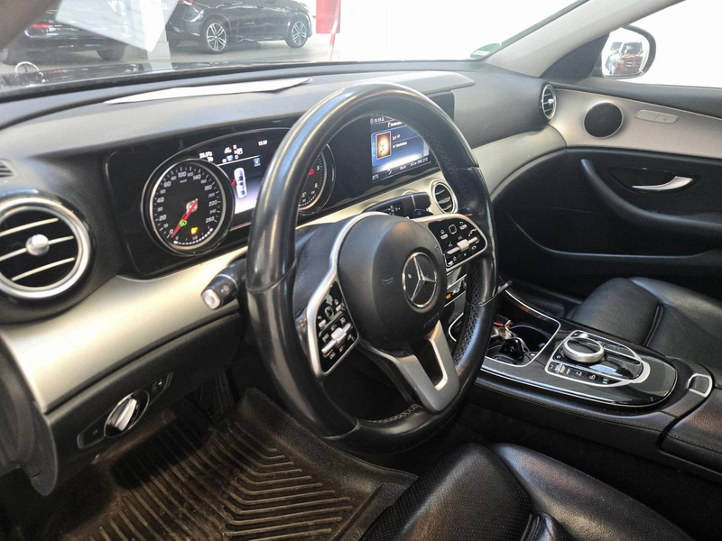 Mercedes-Benz E 200 9G-TRONIC 1.Hand "MOTOR TOP" — photo 13