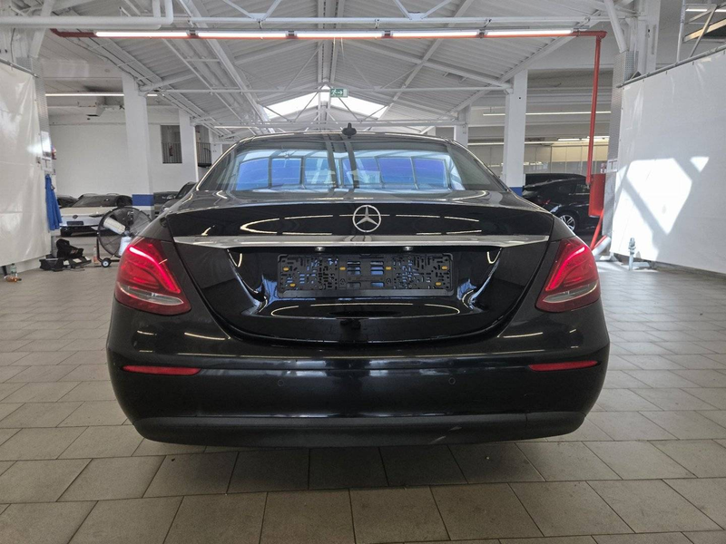 Mercedes-Benz E 200 9G-TRONIC 1.Hand "MOTOR TOP" — photo 6