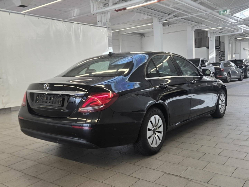 Mercedes-Benz E 200 9G-TRONIC 1.Hand "MOTOR TOP" — photo 4