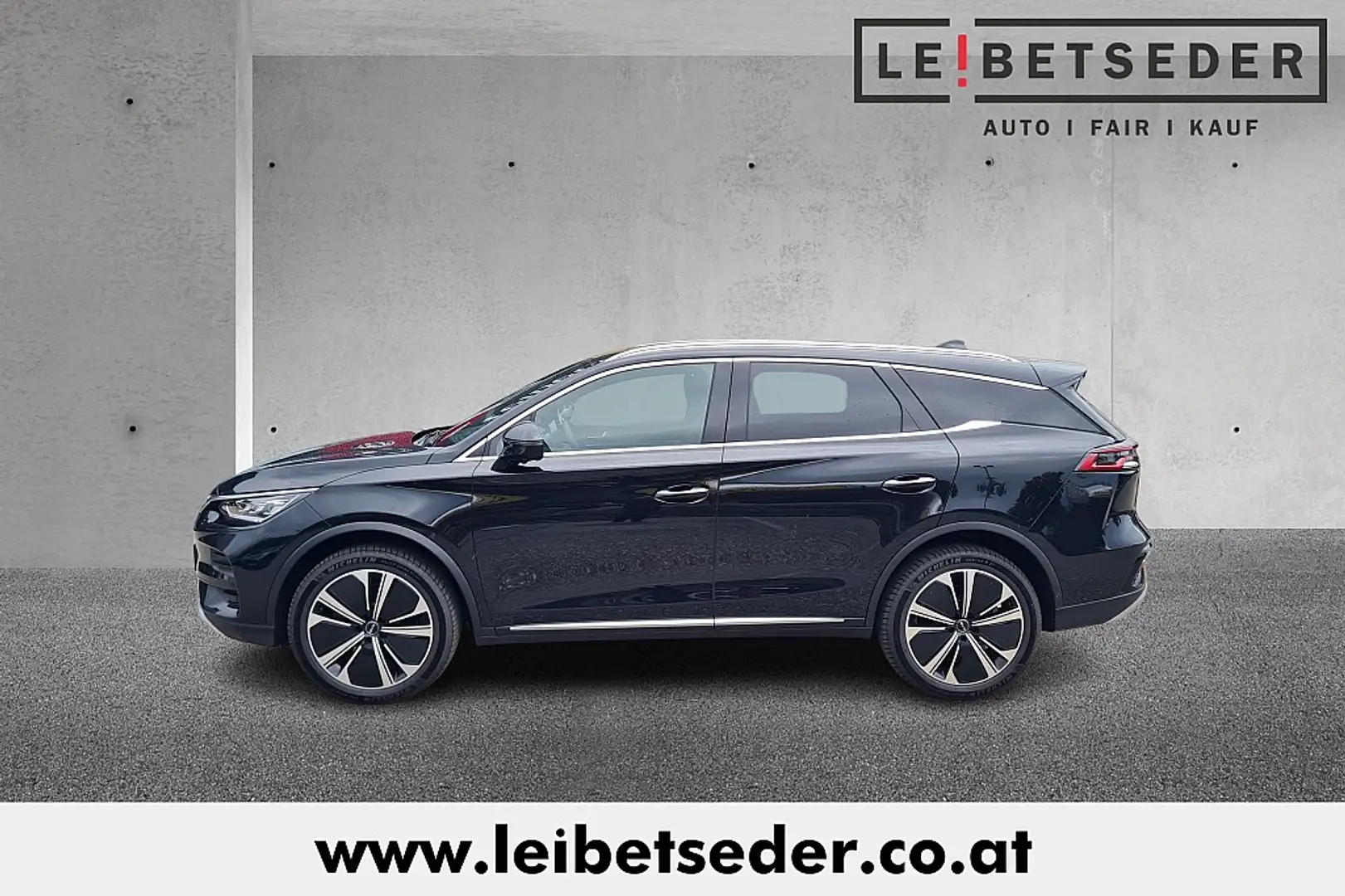 BYD Tang 108,8 kWh Österreich Paket Flagship Negru - 2
